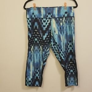 ASICS Geometric Capri Leggings